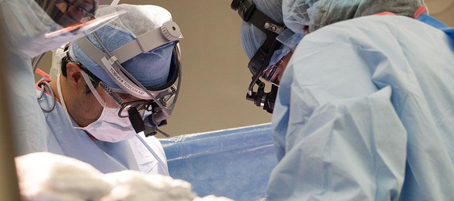 Dr. Toyoda performing heart transplant