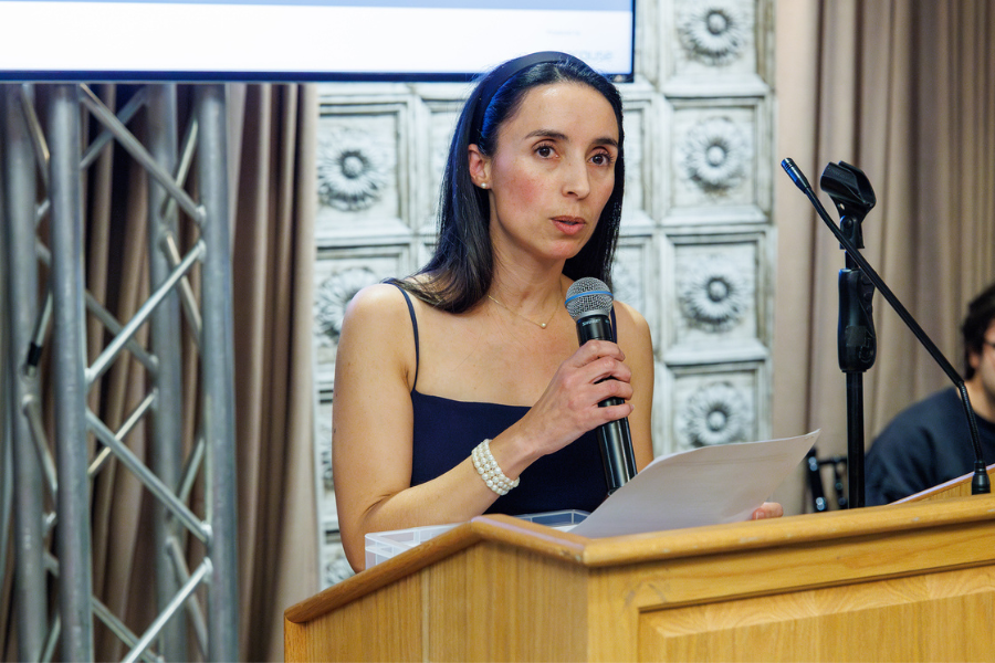 Dr. Maria Elena Vega-Sanchez, Professor of Clinical Thoracic Medicine and Surgery and Program Director of the Pulmonary and Critical Care Fellowship, delivers her speech at the gala.