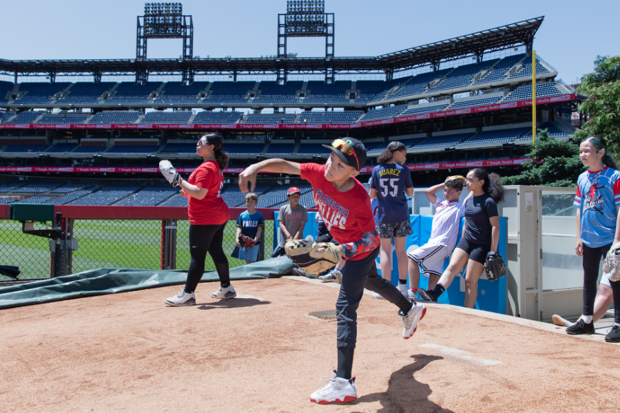 Our Coaches Clinic participants had the opportunity to learn fundamentals directly from the pros.