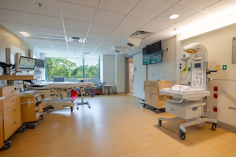 Temple Women & Families Hospital labor and delivery room