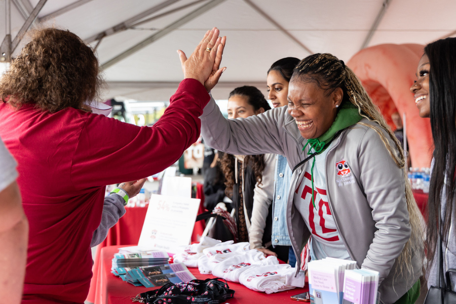 Celebrating our One Temple community at this year’s Homecoming!