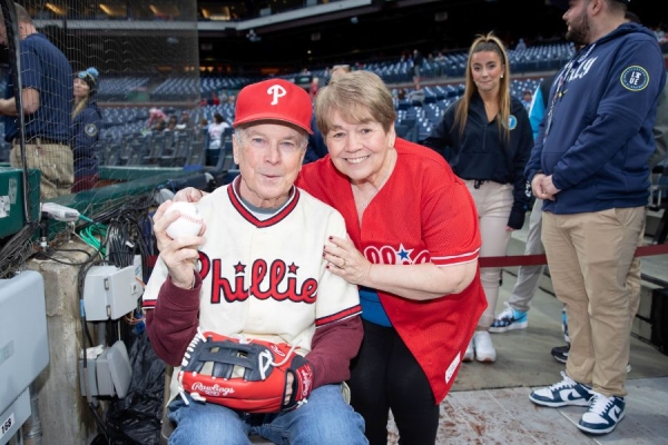 transplant participants at phillies game