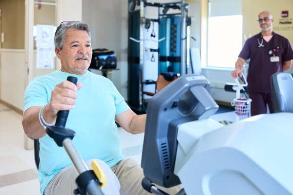 A man in pulmonary rehabilitation