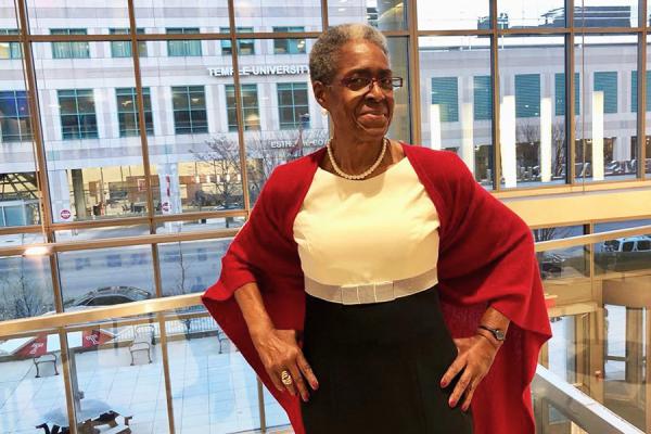 Bariatric patient Lois posing for the camera